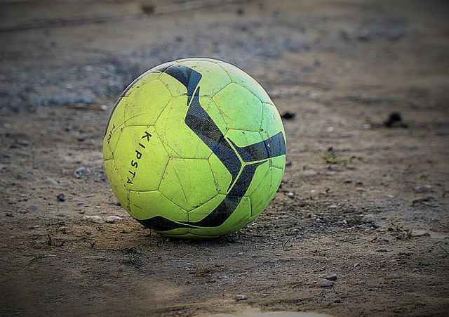 呈现出一个 呈现出一个